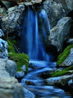 Самые красивые водопады мира. Бесплатные картинки на заставку телефона.